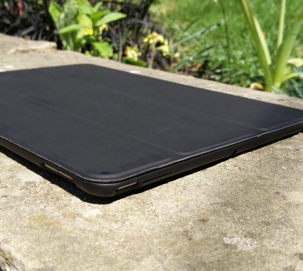 iPad Pro 10.5 Smart Case - wide